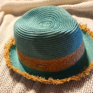 Amiani Hat